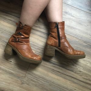 Vintage Harley Davidson boots!